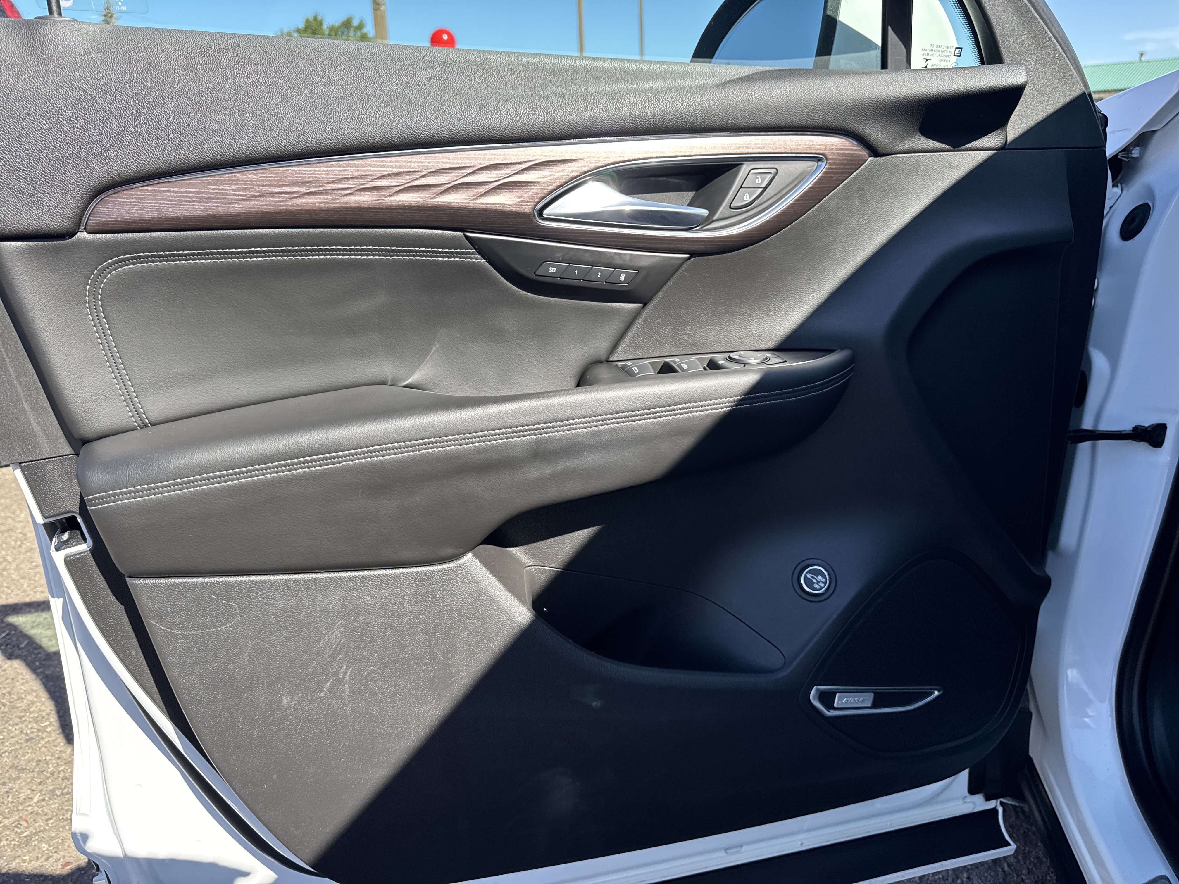 Used 2021 Buick Envision Avenir w/ Technology Package II AWD/4WD image 22