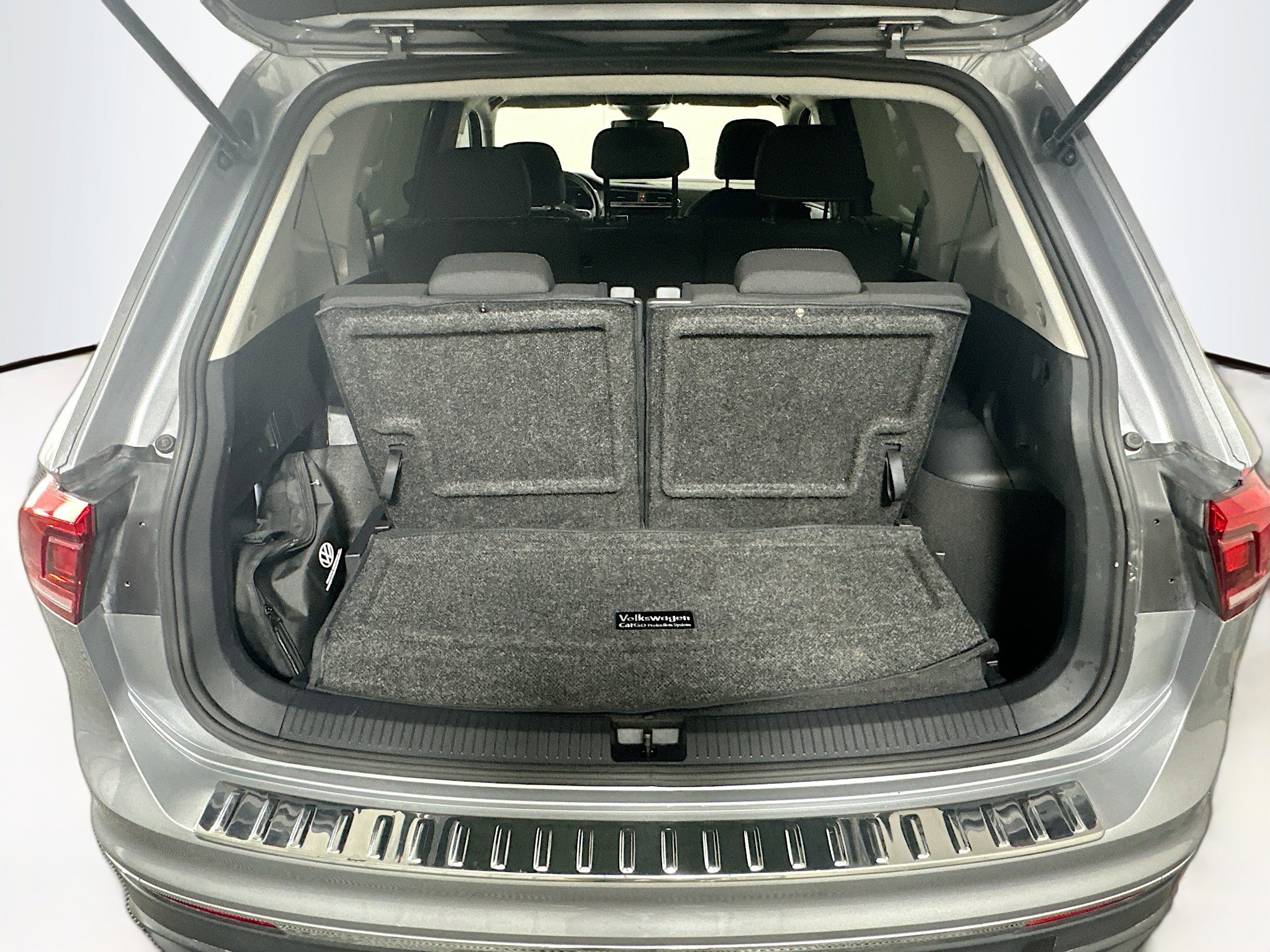 Used 2024 Volkswagen Tiguan S w/ MDO Package, Three-Row image 30