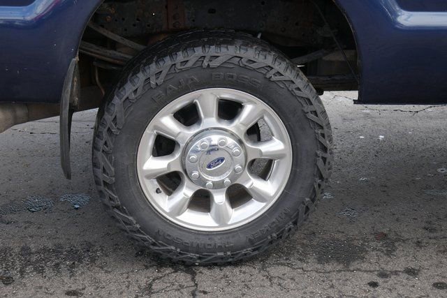 Used 2015 Ford F350 Lariat image 12