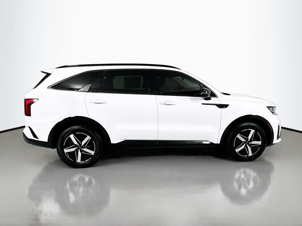 Used 2022 Kia Sorento EX w/ Panoramic Sunroof Package FWD image 8