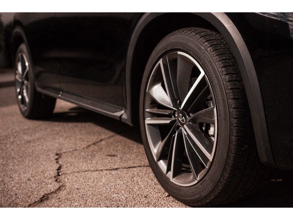 Used 2024 INFINITI QX55 Essential image 3