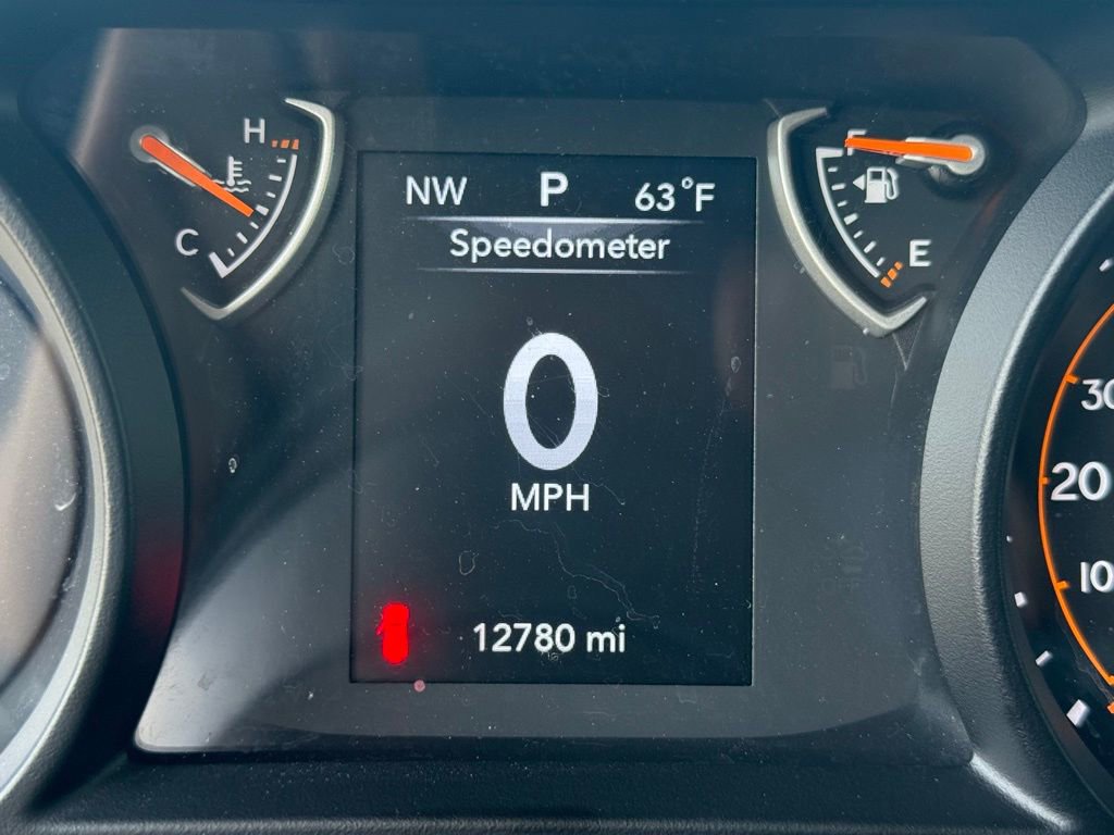 Used 2025 Jeep Wrangler Willys image 24