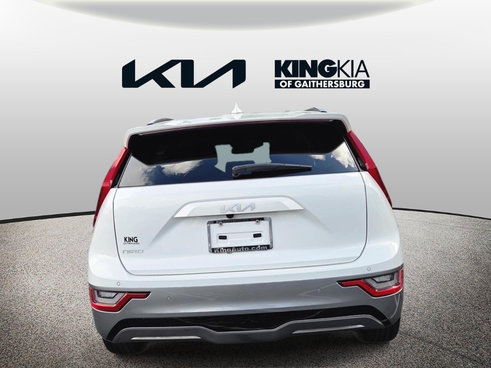 Certified 2023 Kia Niro Wave w/ Wave Preserve Package FWD image 4