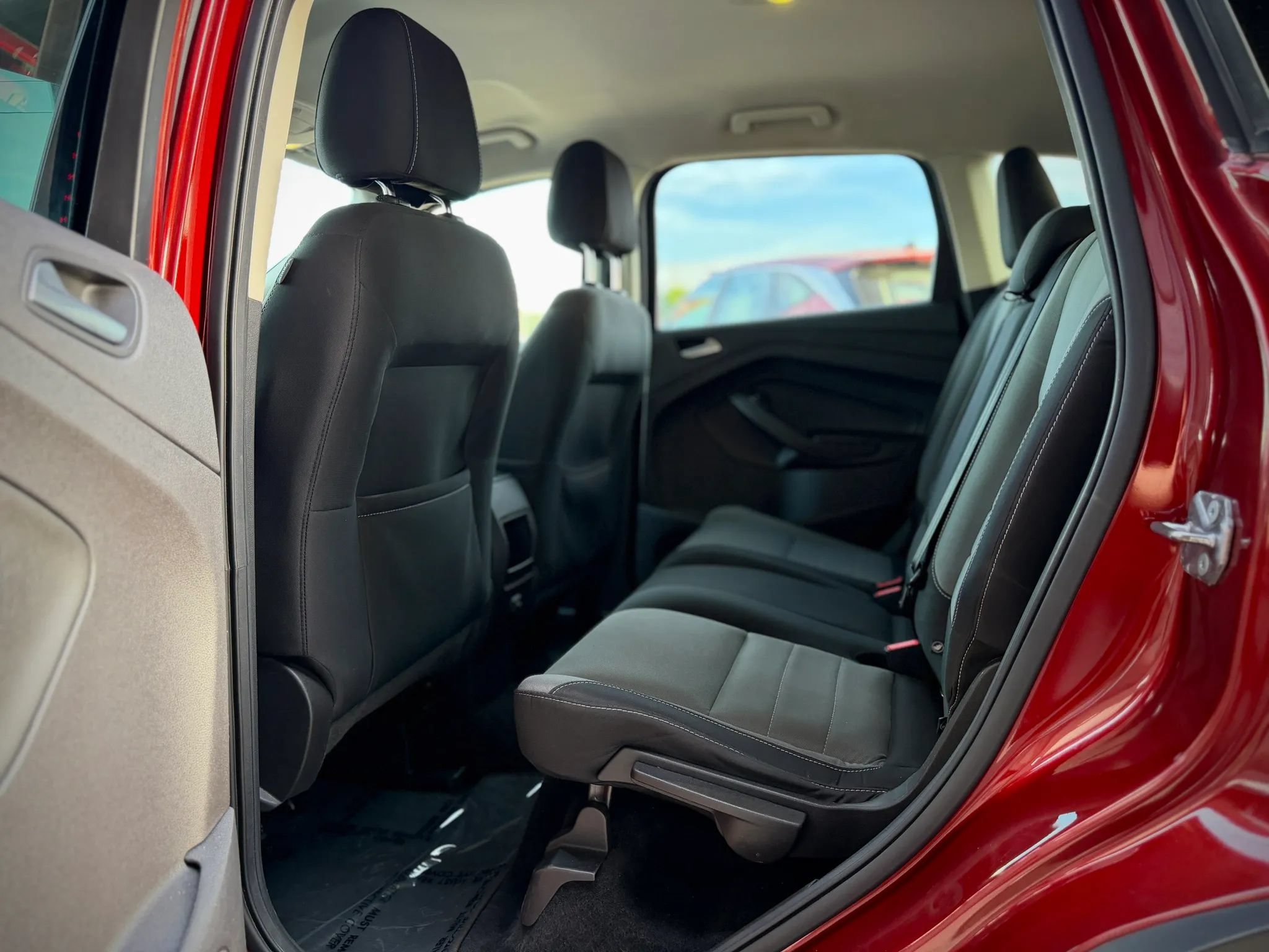 Used 2016 Ford Escape SE FWD image 15
