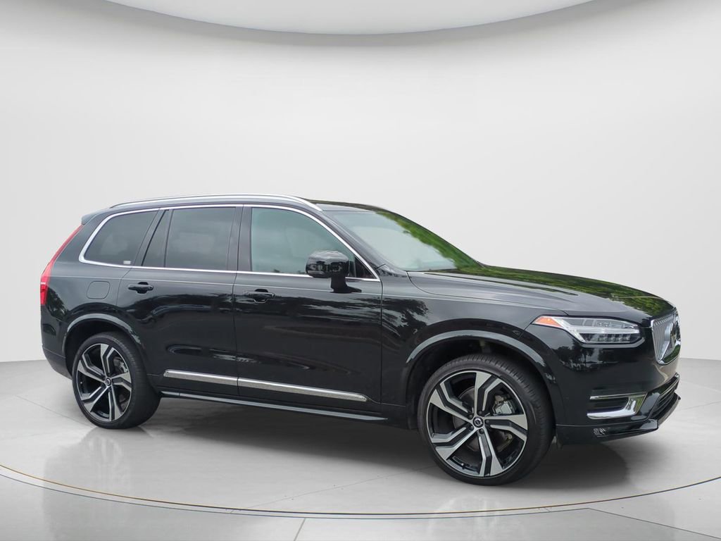 Used 2024 Volvo XC90 B6 Ultimate w/ Protection Package Premier AWD/4WD image 3