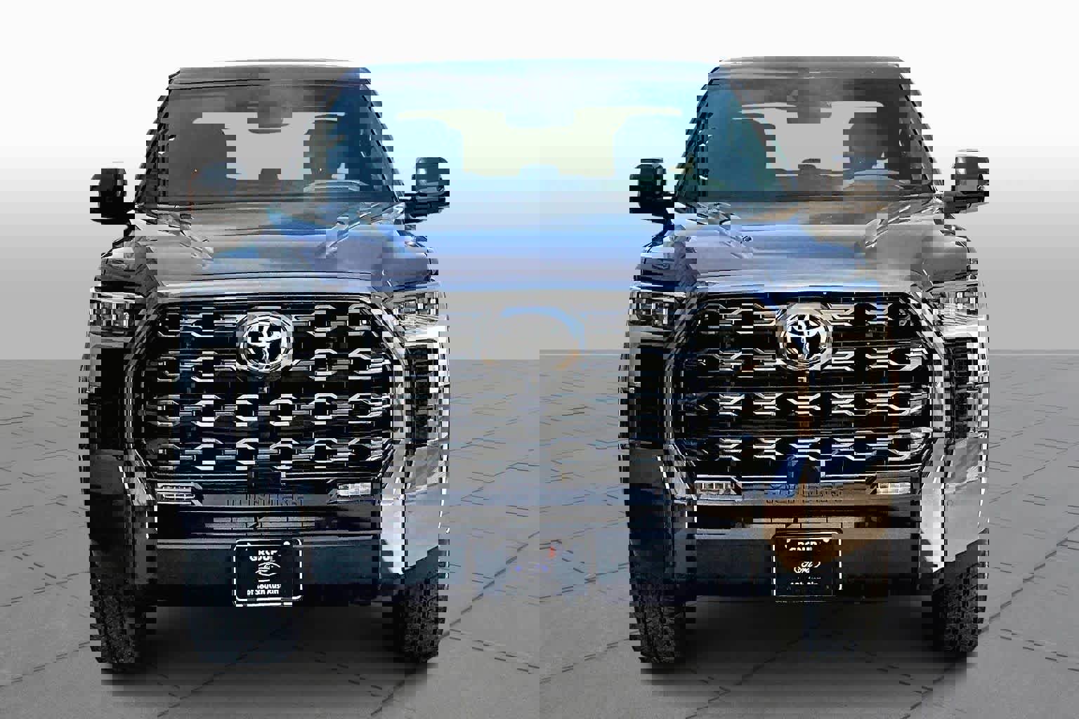 Used 2023 Toyota Tundra Platinum image 4