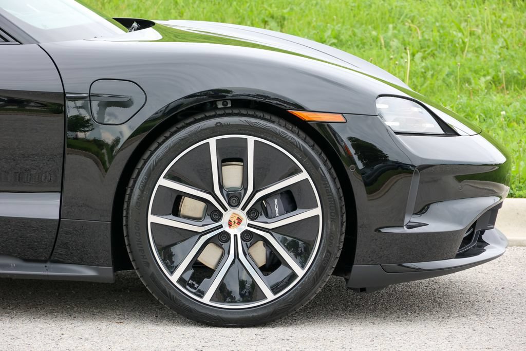 New 2026 Porsche Taycan AWD/4WD image 38
