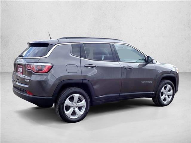 Used 2018 Jeep Compass Latitude w/ Cold Weather Group AWD/4WD video 4