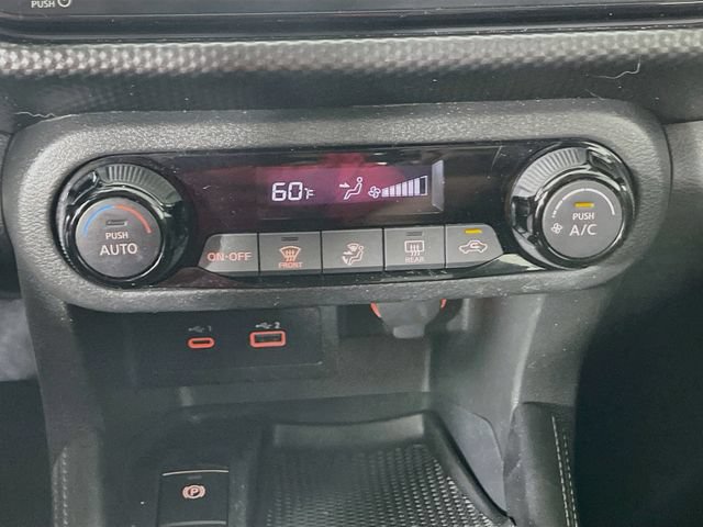 Used 2022 Nissan Kicks SV FWD image 16