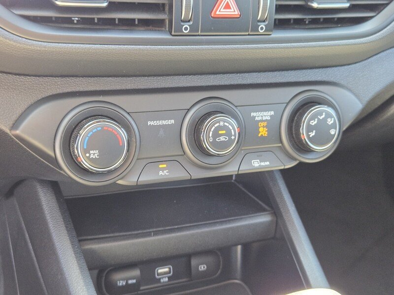 Certified 2024 Kia Forte LXS w/ LXS Technology Package FWD image 23