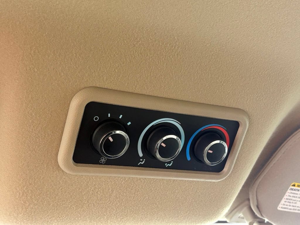 Used 2024 Chevrolet Express 3500 LT w/ LT Preferred Equipment Group RWD image 34