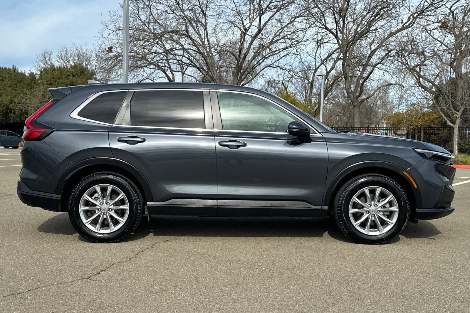 Used 2025 Honda CR-V EX-L image 3