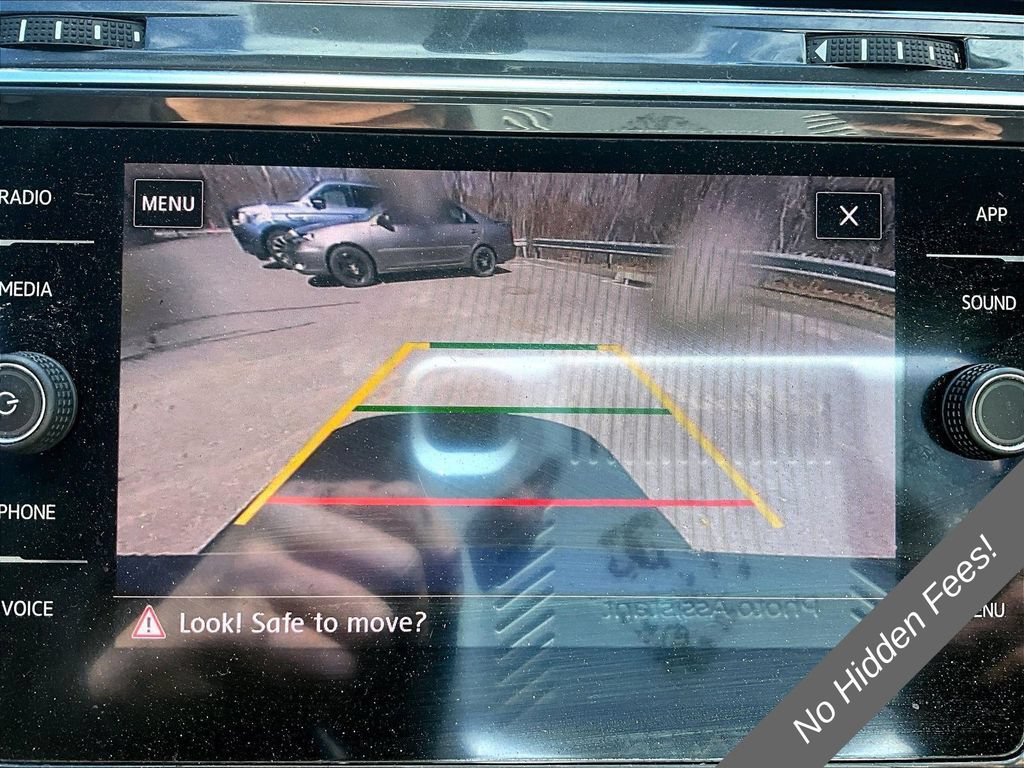 Used 2020 Volkswagen Tiguan SE FWD image 19