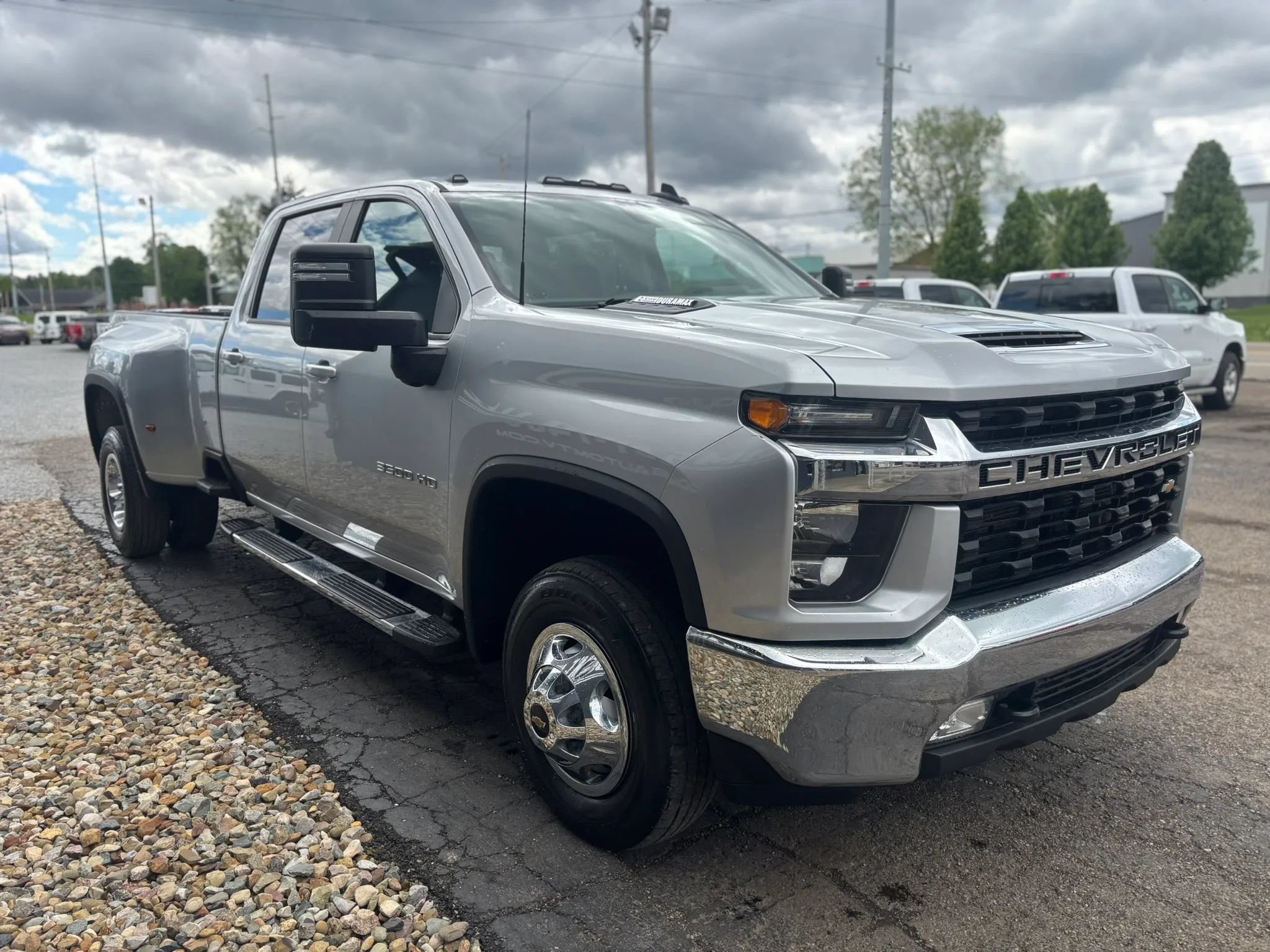 Used 2023 Chevrolet Silverado 3500 LT w/ Convenience Package AWD/4WD image 9