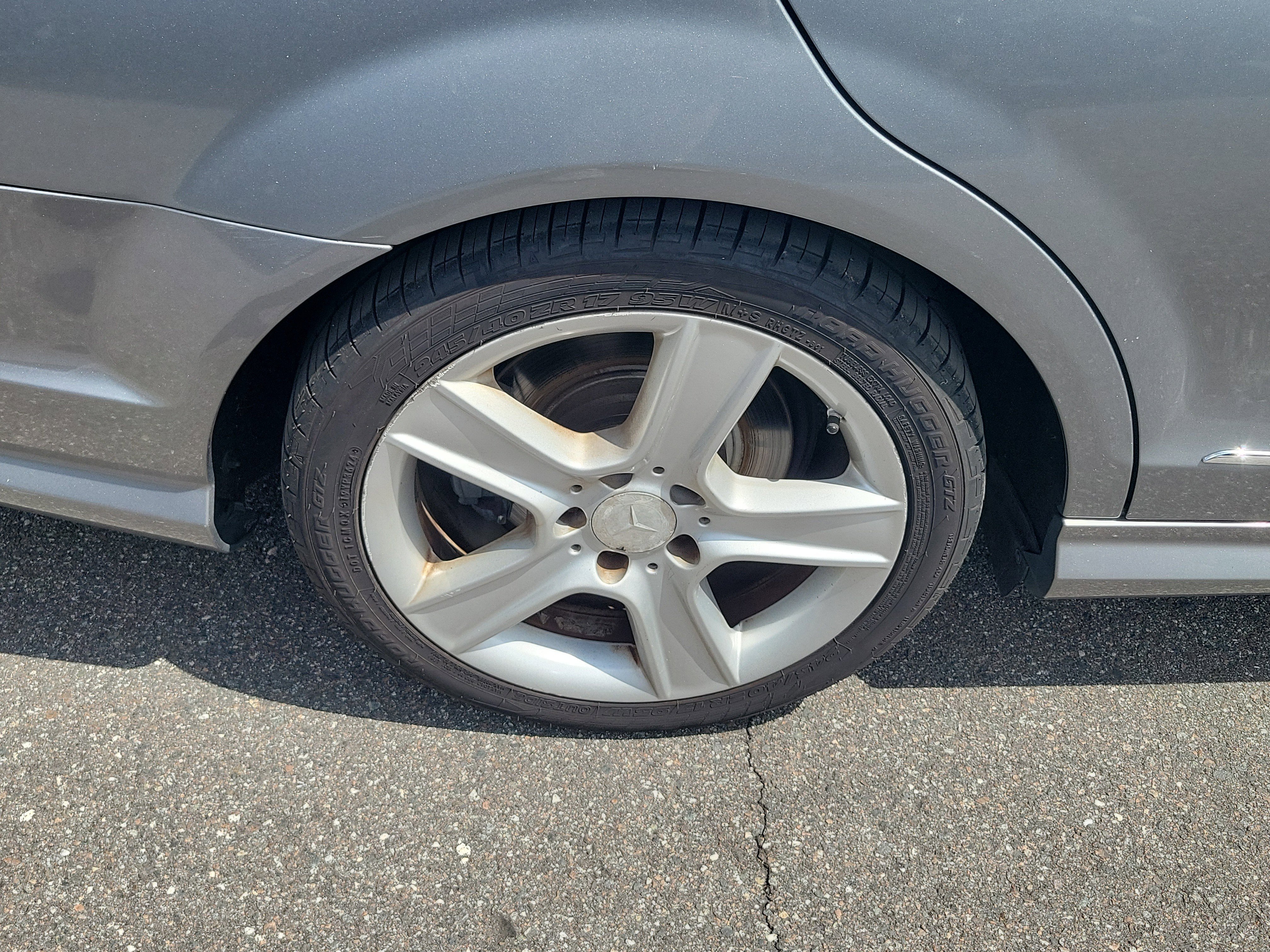 Used 2010 Mercedes-Benz C 300 Sedan image 41