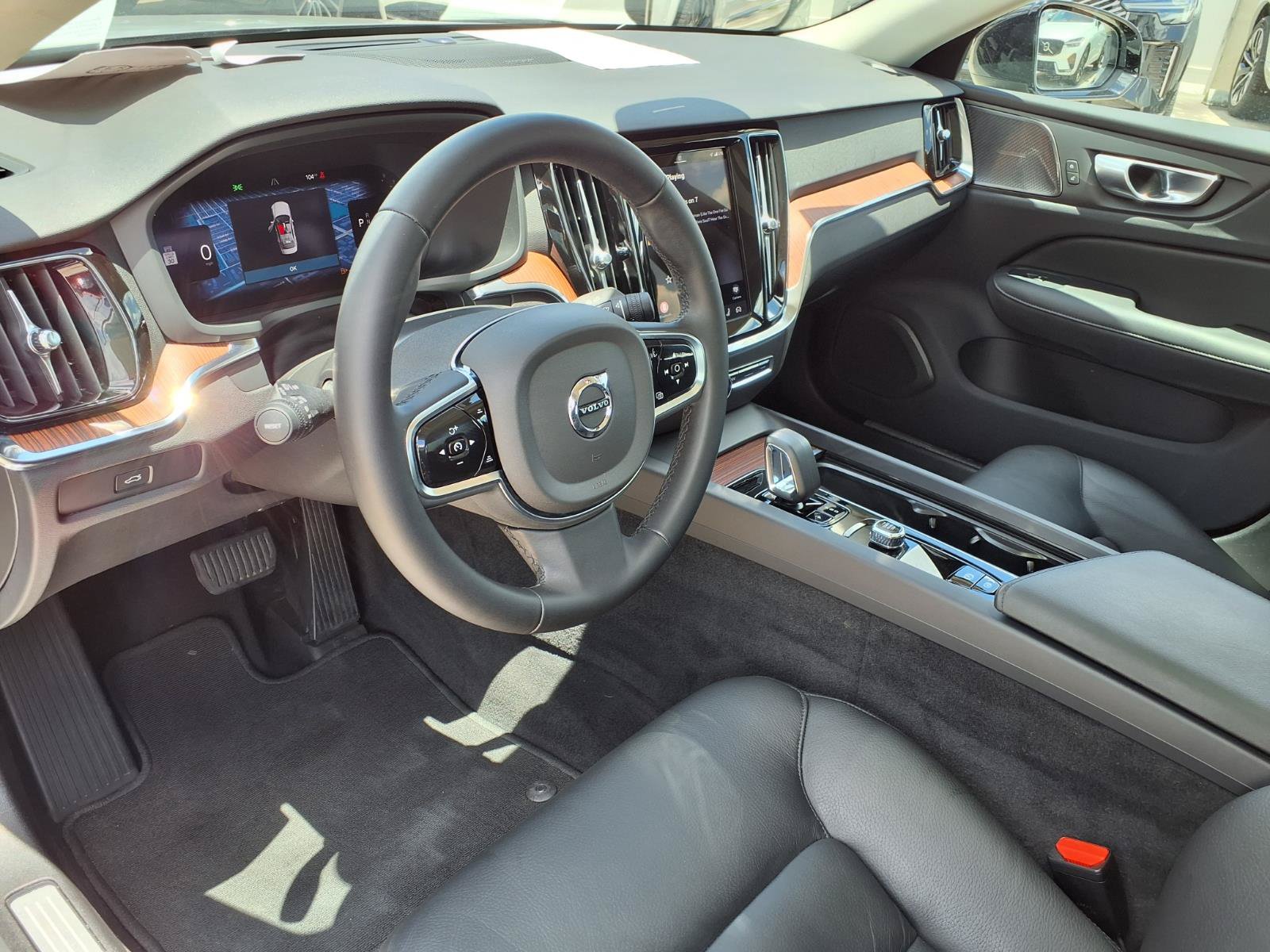 Certified 2025 Volvo S60 B5 Plus AWD/4WD image 21