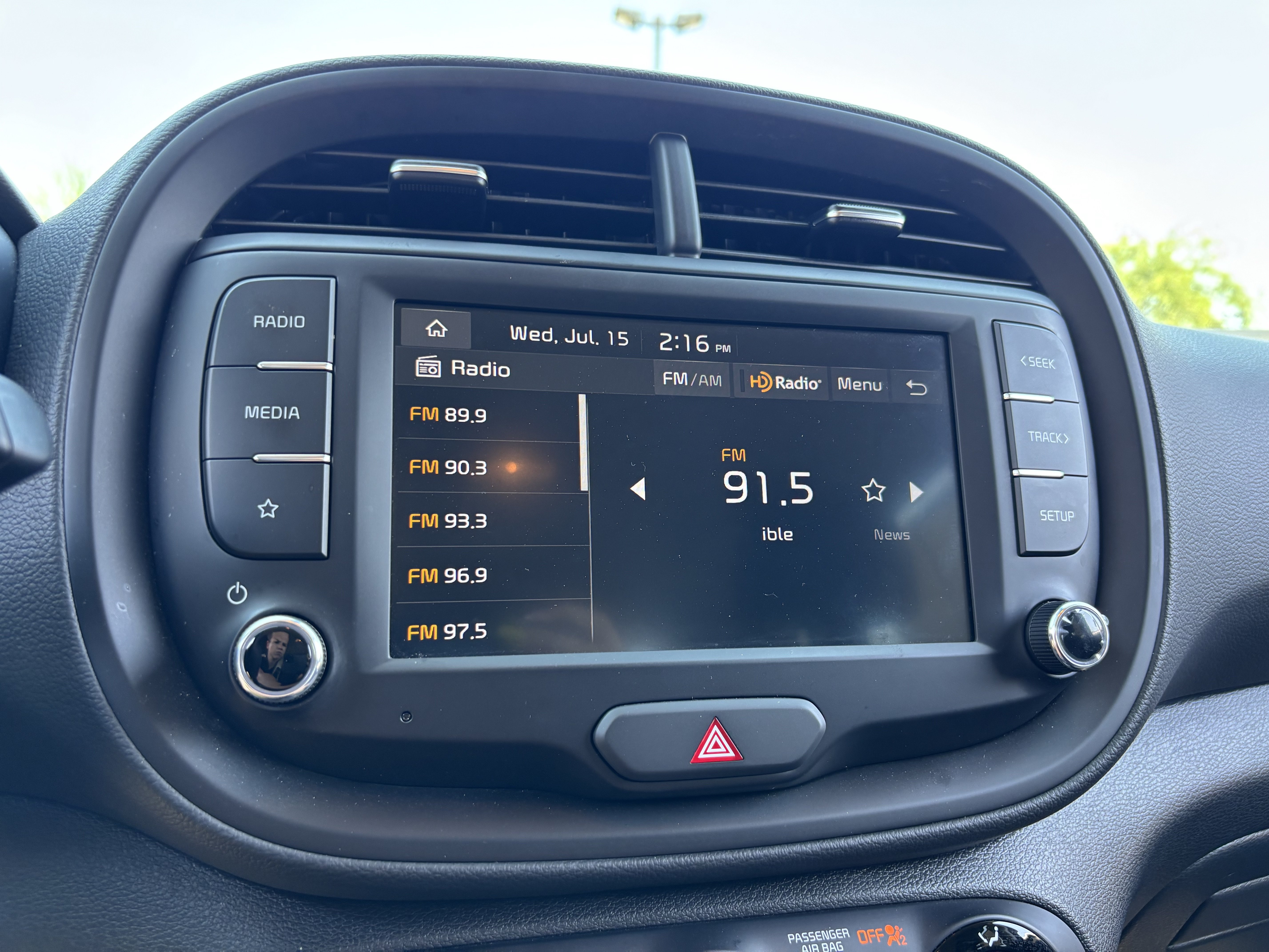 Certified 2025 Kia Soul LX w/ LX Technology Package FWD image 20