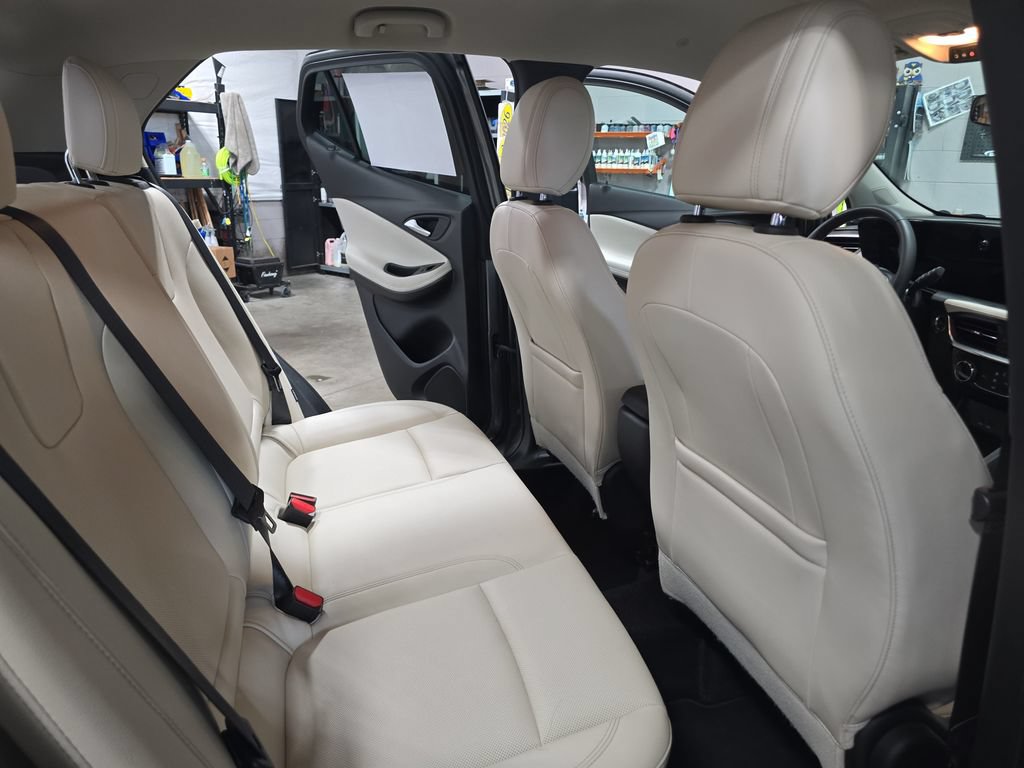 Certified 2024 Buick Encore GX Sport Touring AWD/4WD image 11