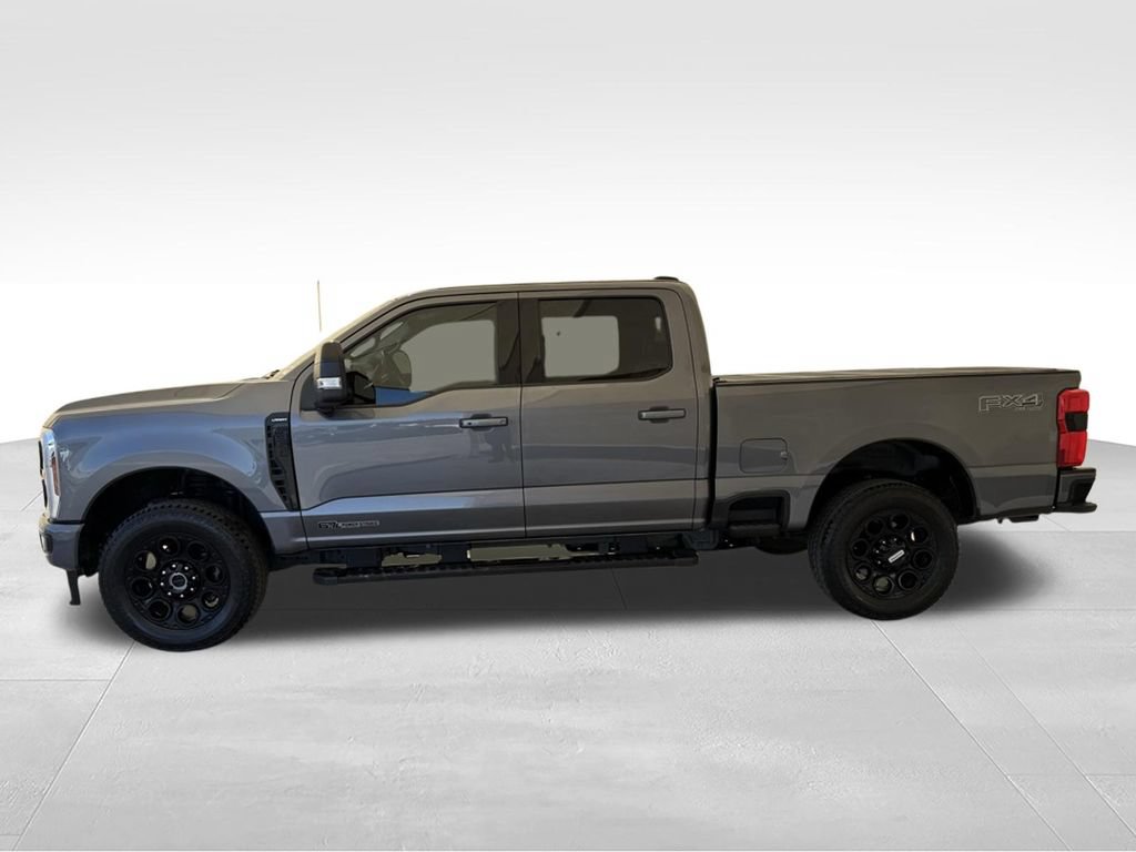 Used 2025 Ford F350 Lariat w/ Black Appearance Package AWD/4WD image 9