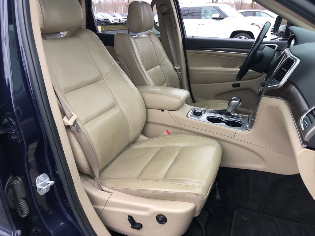 Used 2018 Jeep Grand Cherokee Limited AWD/4WD image 24