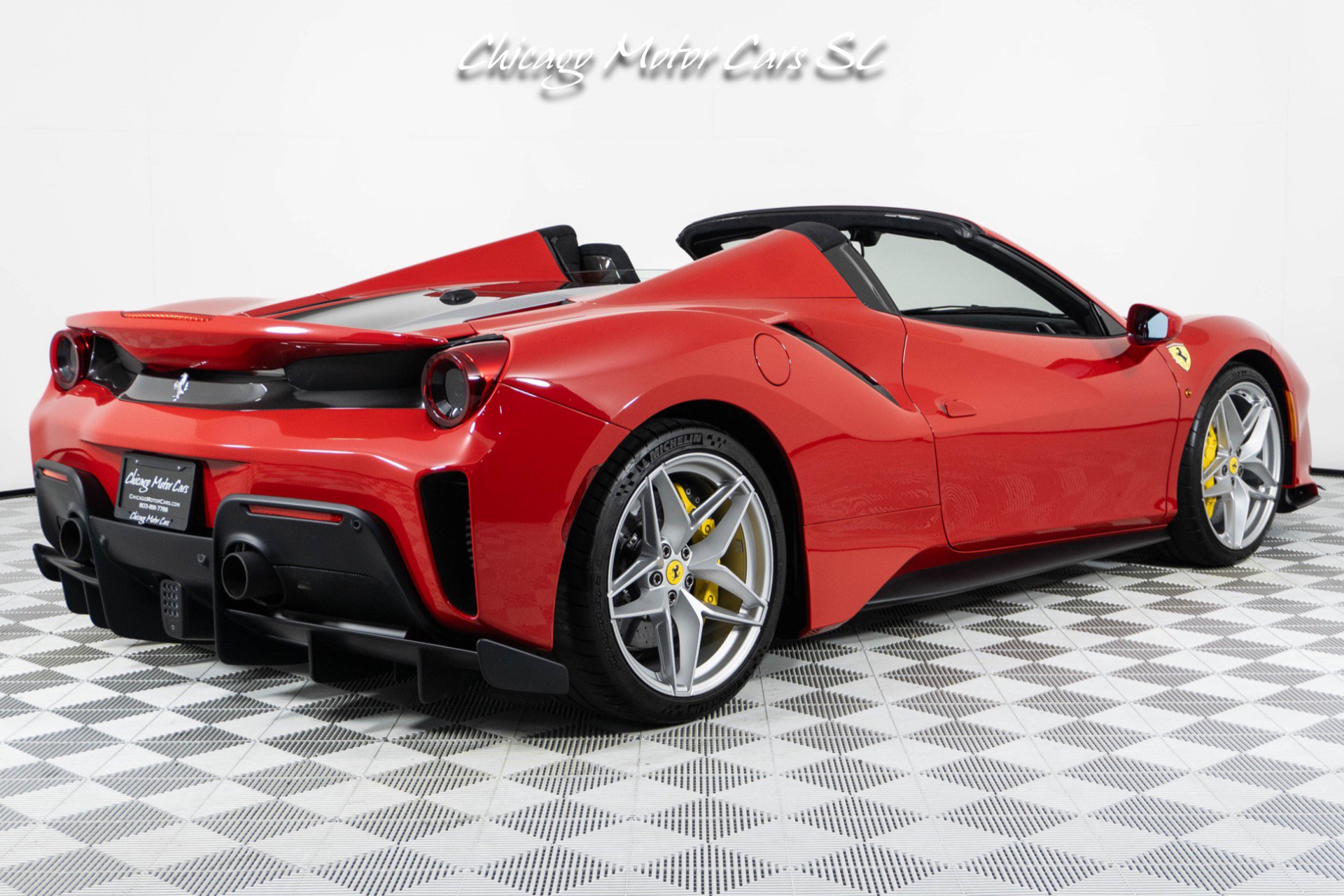 Used 2020 Ferrari 488 Pista Spider RWD image 17