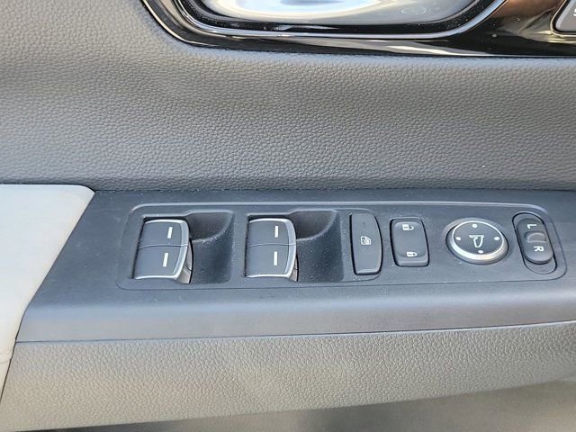 Used 2025 Honda CR-V EX-L image 30