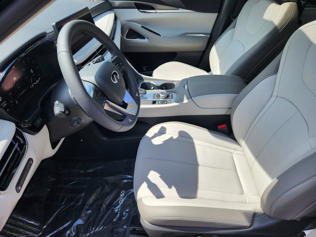 New 2027 INFINITI QX60 Luxe w/ Family Package AWD/4WD image 9