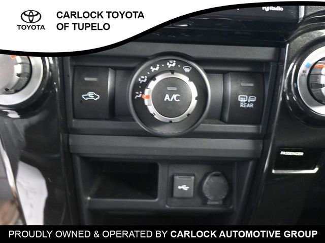 Used 2020 Toyota 4Runner TRD Off-Road AWD/4WD image 15
