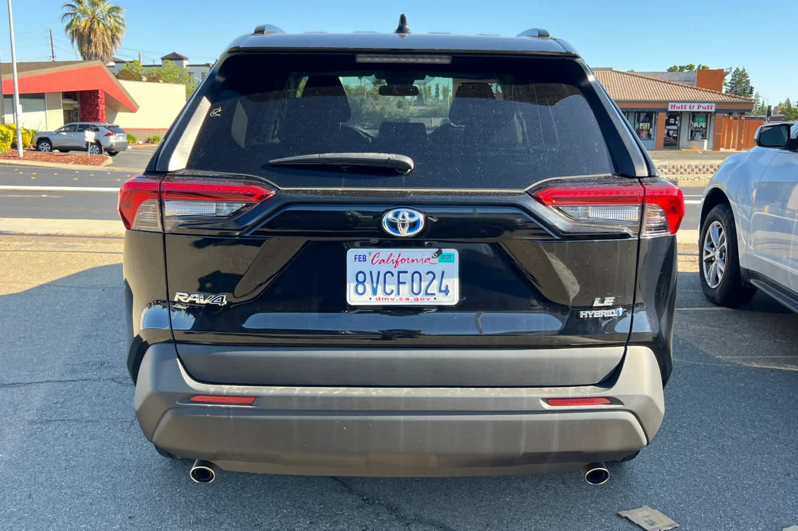 Used 2021 Toyota RAV4 LE AWD/4WD image 5