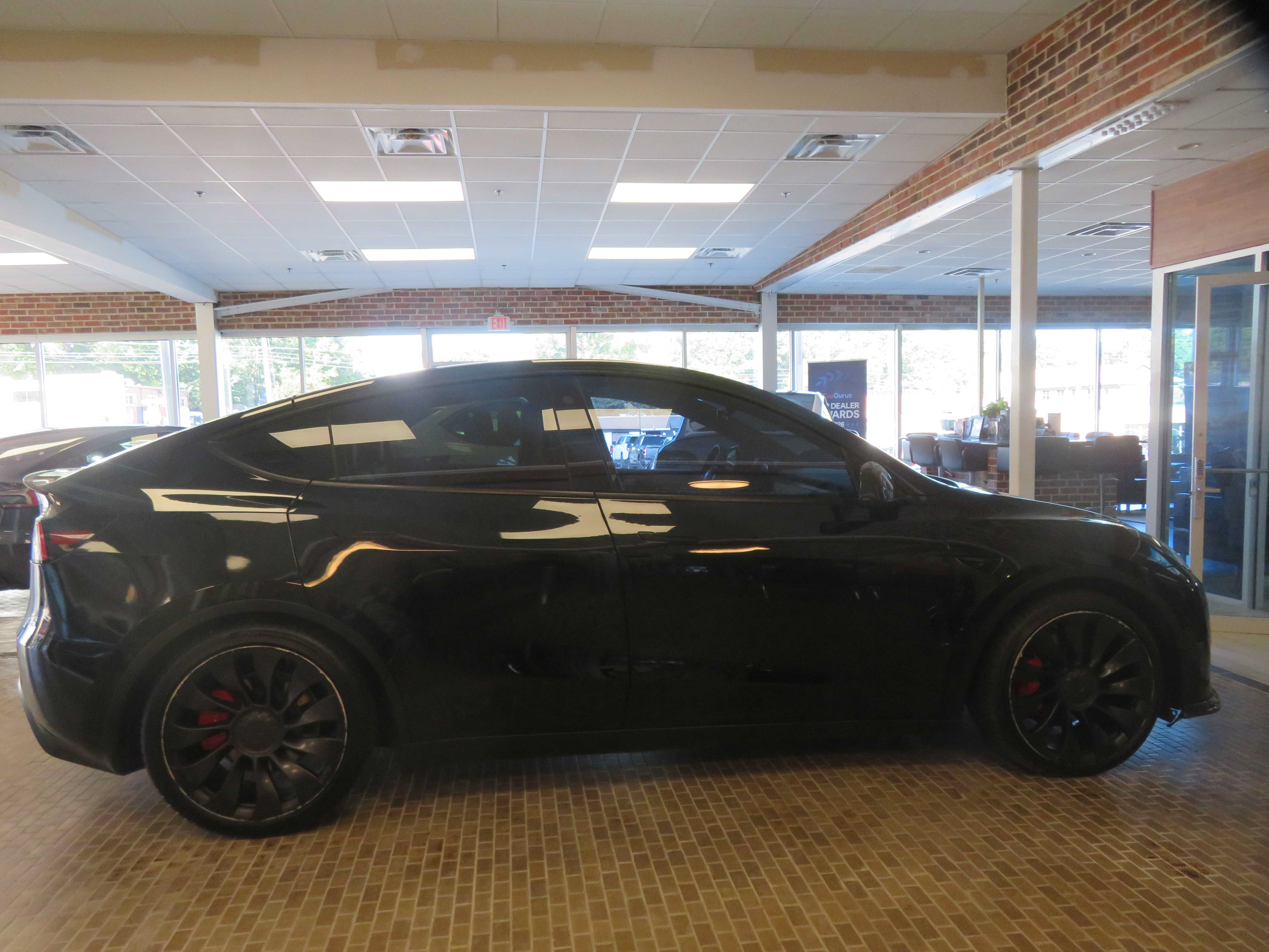 Used 2022 Tesla Model Y Performance AWD/4WD image 56