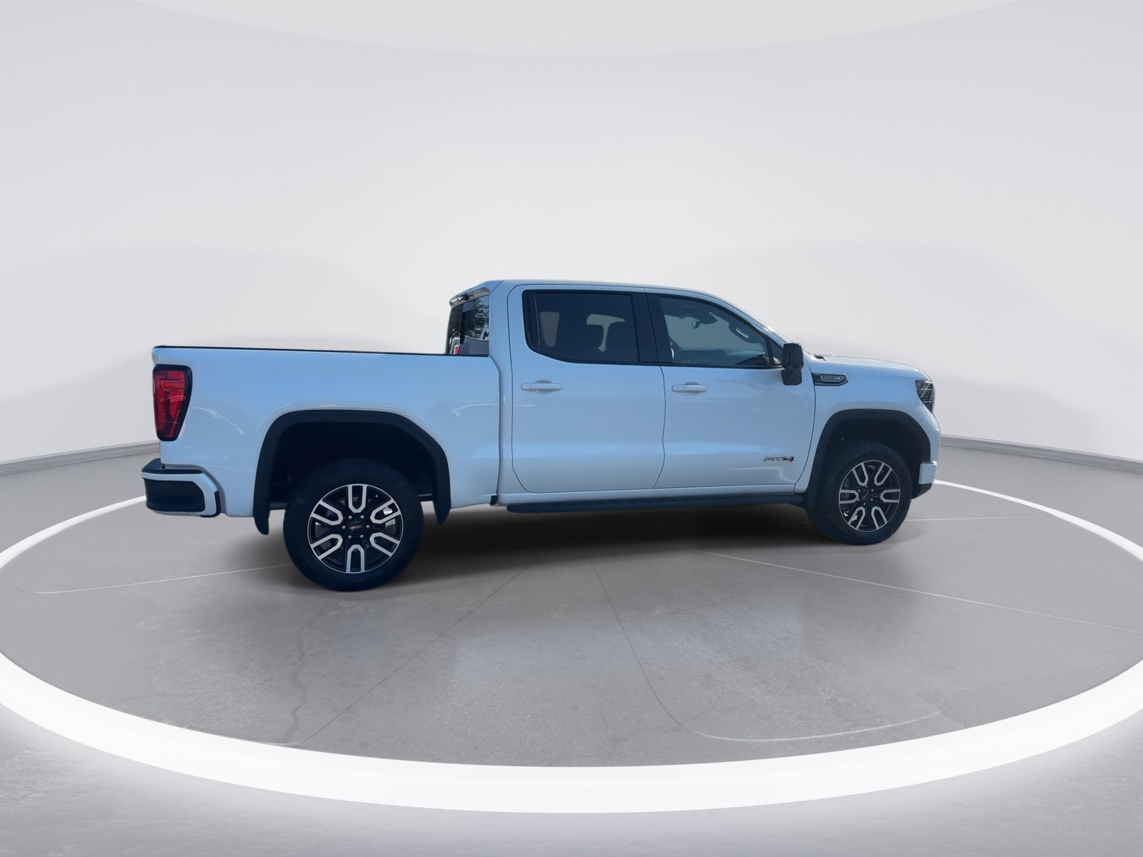 Used 2024 GMC Sierra 1500 AT4 w/ Technology Package image 9
