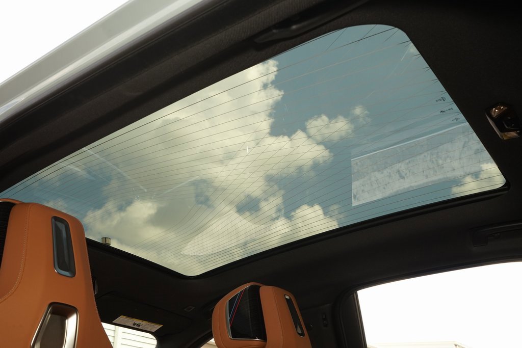 Used 2025 BMW 740i image 16
