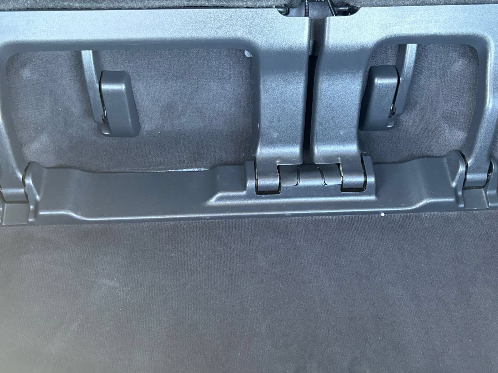 Used 2025 Toyota Sienna XLE FWD image 33