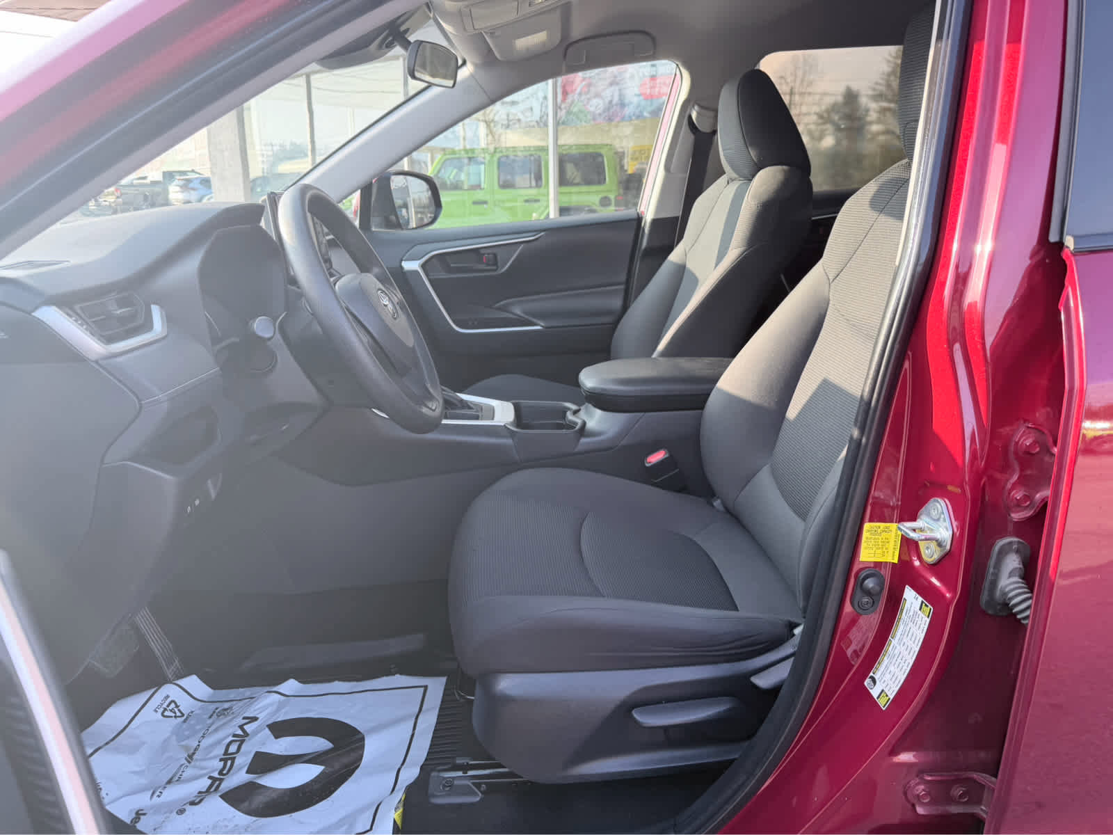 Used 2019 Toyota RAV4 LE image 19