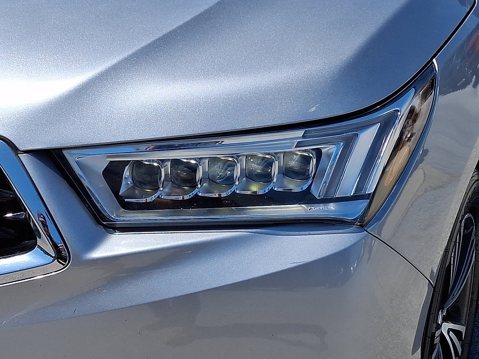 Used 2018 Acura MDX SH-AWD image 9