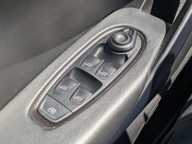 Used 2021 Aston Martin DBX image 25