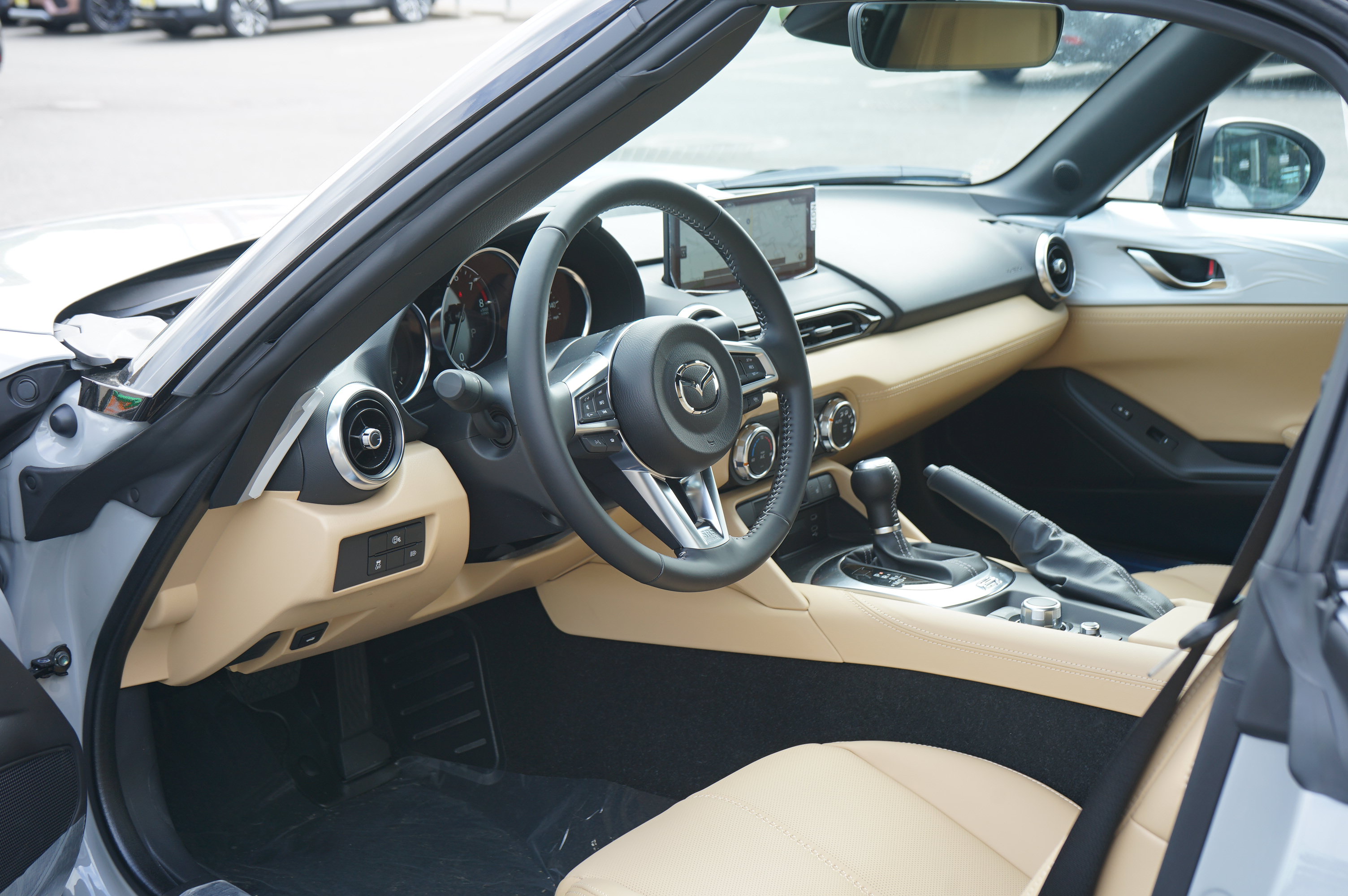 New 2026 MAZDA MX-5 Miata Grand Touring w/ Weather Package RWD image 15