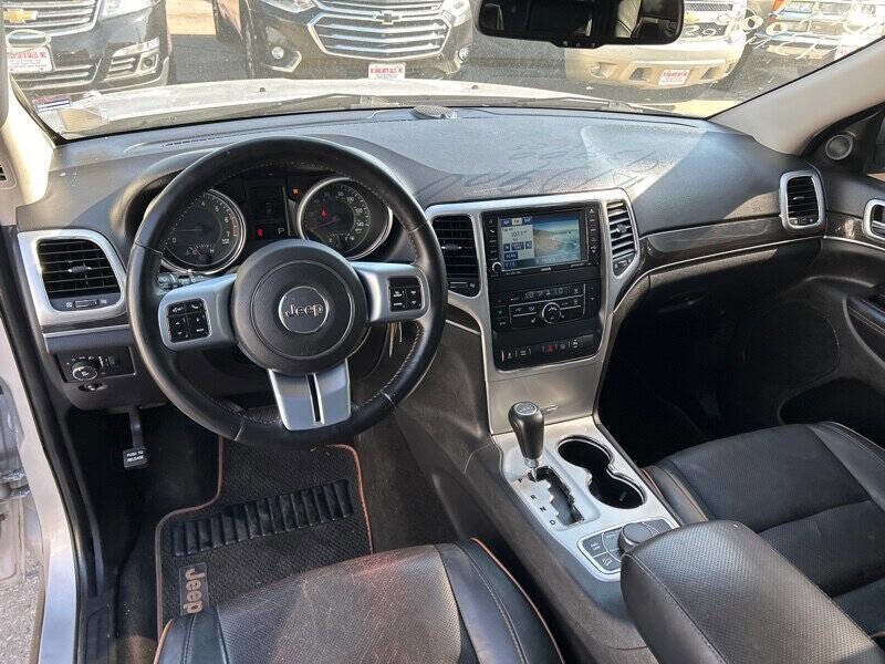 Used 2011 Jeep Grand Cherokee 70th Anniversary AWD/4WD image 15