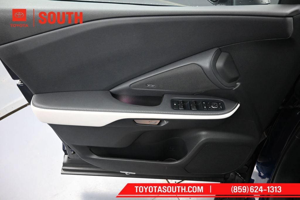 Used 2026 Lexus TX 500h AWD w/ Technology Package image 26