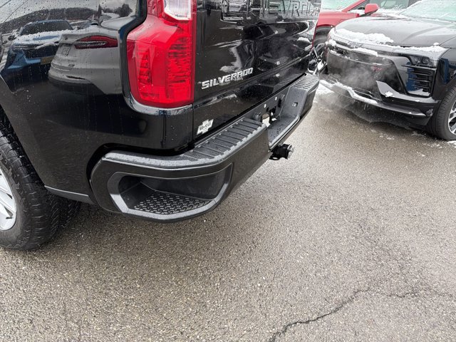 Used 2025 Chevrolet Silverado 1500 Custom image 8