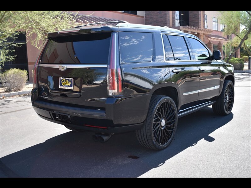 Used 2017 Cadillac Escalade Platinum AWD/4WD image 7