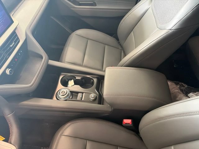 New 2026 Ford Explorer Active w/ Active Comfort Package AWD/4WD image 14