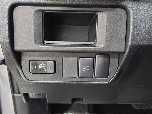 Used 2019 Toyota Tacoma SR5 image 26