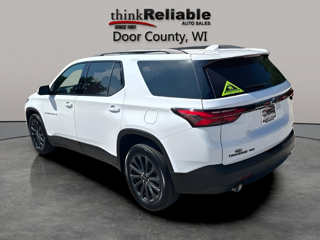 Used 2023 Chevrolet Traverse RS w/ LPO, Floor Liner Package AWD/4WD image 3