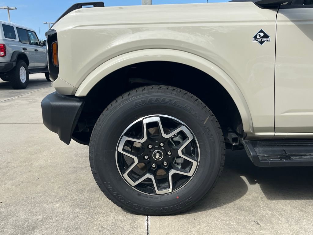 New 2026 Ford Bronco Outer Banks AWD/4WD image 13