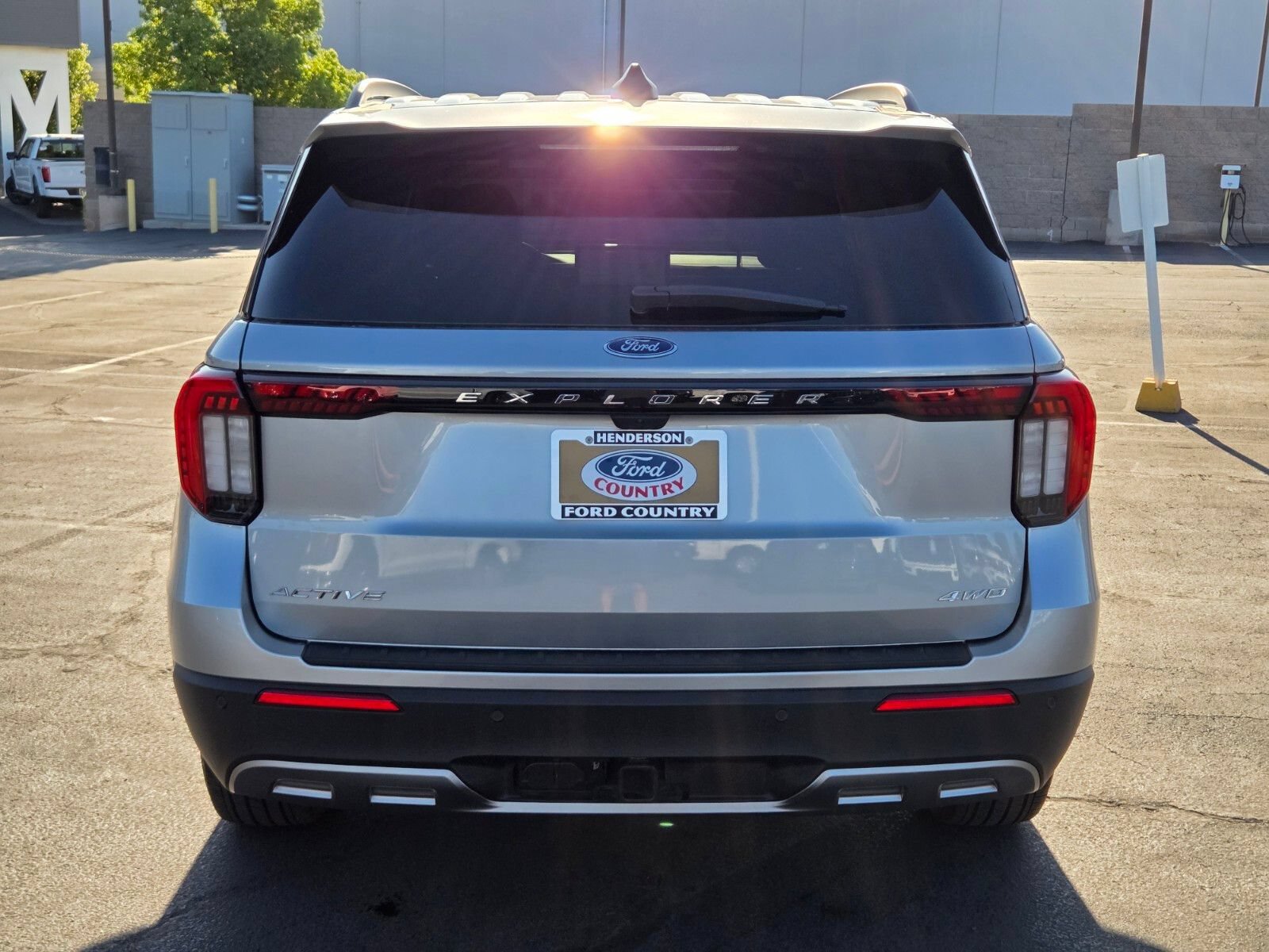 Certified 2025 Ford Explorer Active w/ Active Comfort Package AWD/4WD image 5