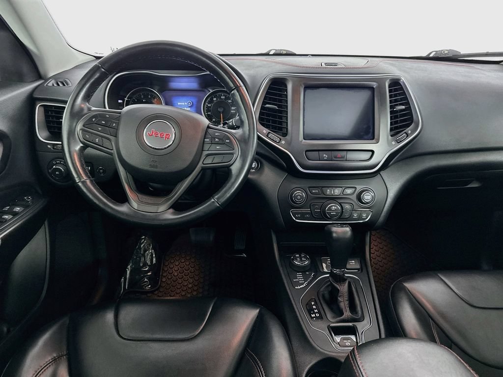 Used 2020 Jeep Cherokee Trailhawk w/ Comfort/Convenience Group AWD/4WD image 31