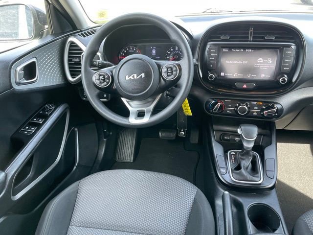Used 2022 Kia Soul LX FWD image 8