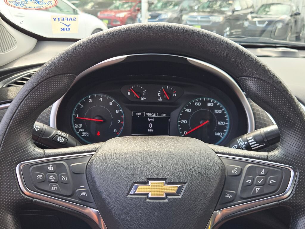 Certified 2025 Chevrolet Malibu LT FWD image 33