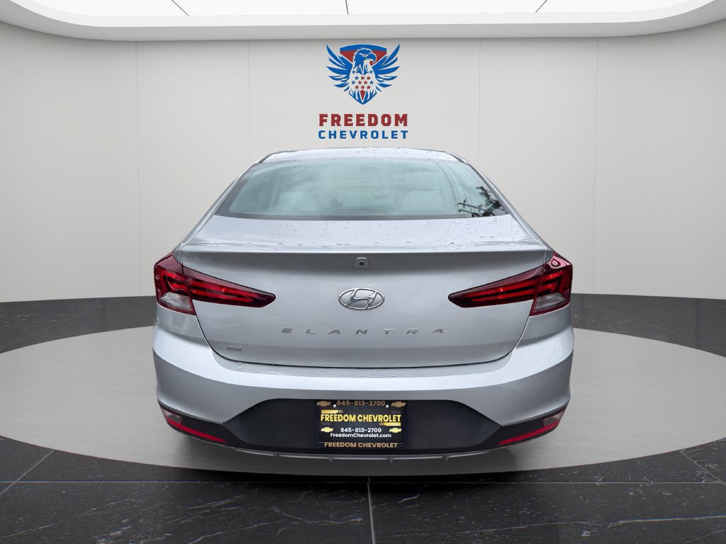 Used 2020 Hyundai Elantra SE FWD image 5